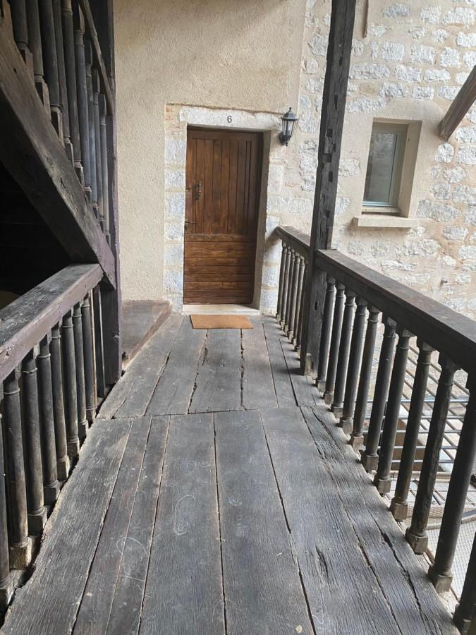 Charmant T3 Au Coeur De Каор Экстерьер фото